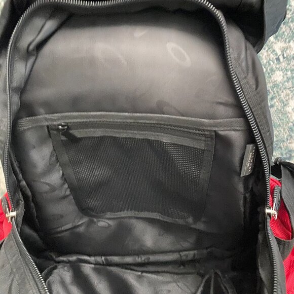 Rare Vintage 2000 Oakley Factory Pilot Utility Bag Red Collectible Backpack - Picture 11 of 16